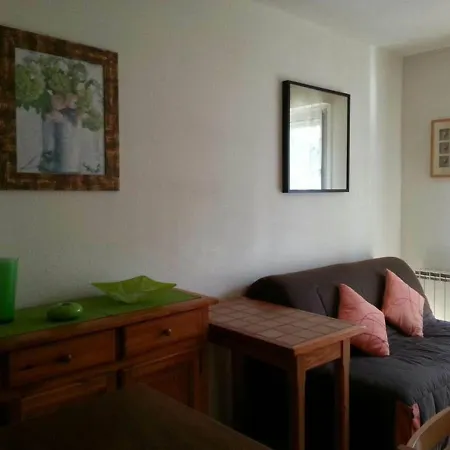 Ax-les-thermes, 3 Pièces, 4 Personnes - Fr-1-419-415 Appartement
